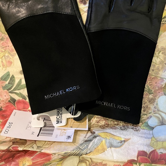 MICHAEL KORS Leather and Suede Tech Gloves - Picture 4 of 4
